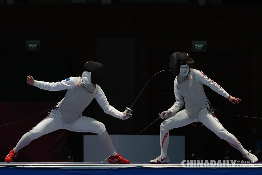 中国队获得亚运会女子花剑团体亚军