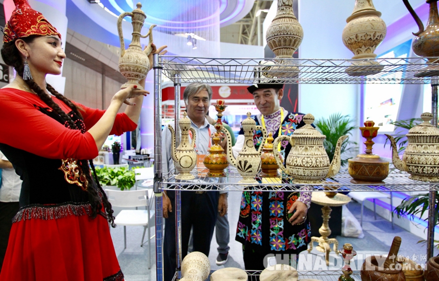第六届中国－亚欧博览会在乌鲁木齐开幕