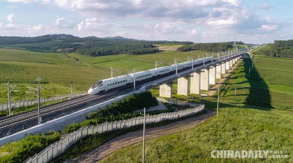 哈尔滨至佳木斯铁路9月30日开通运营<BR>两地客车旅行时间缩短至2小时
