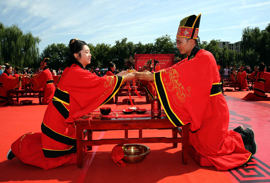 西安：体验汉式婚礼 感受传统文化