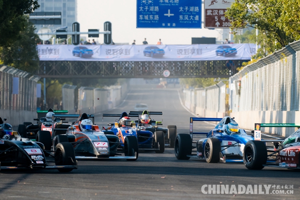 东风风神·中国汽车摩托车运动大会第五日 房车双赛齐上阵