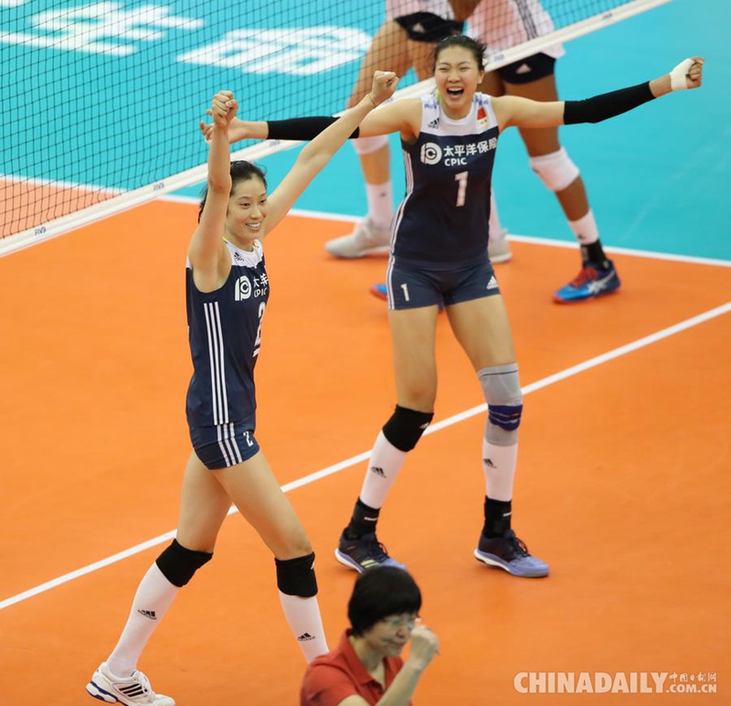 中国女排3比2战胜美国队 世锦赛六强赛获开门红
