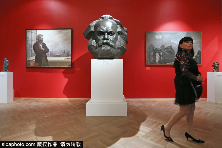 俄罗斯博物馆纪念马克思诞辰200周年 举行“永远的卡尔·马克思”展览艺术作品展览