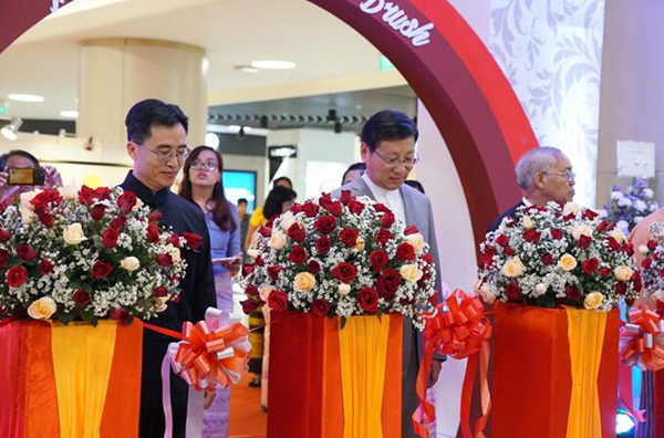 乘“一带一路”东风，绘中缅胞波情谊 中国日报“国墨国色·艺术一带一路”缅甸采风写生暨画展成功举行