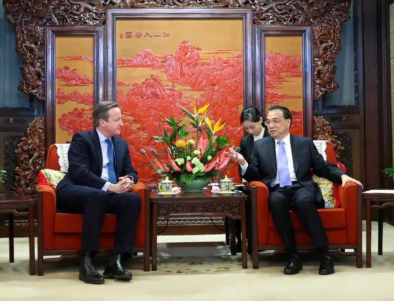 李克强会见英国前首相卡梅伦