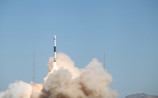 中国成功发射微厘空间一号试验卫星