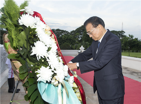 李克强总理正式访问老挝 双方将稳步推进中老铁路等大项目建设