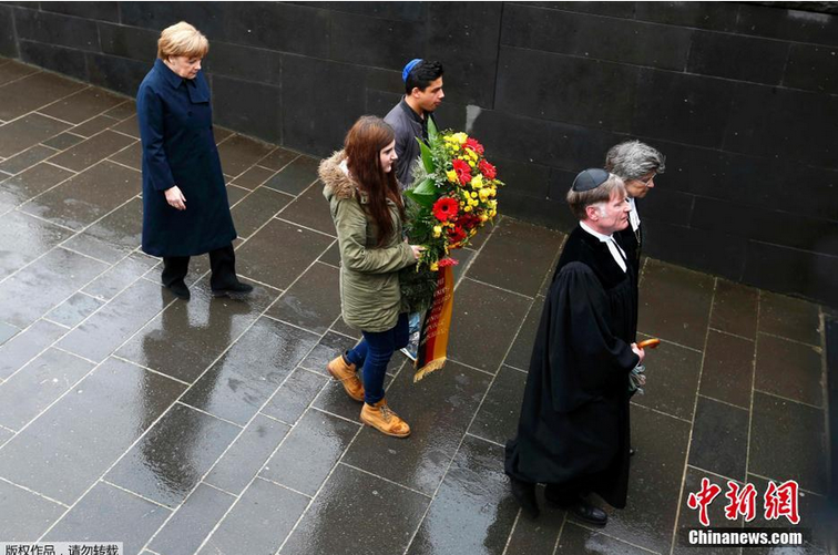 德国纪念达豪集中营解放70周年