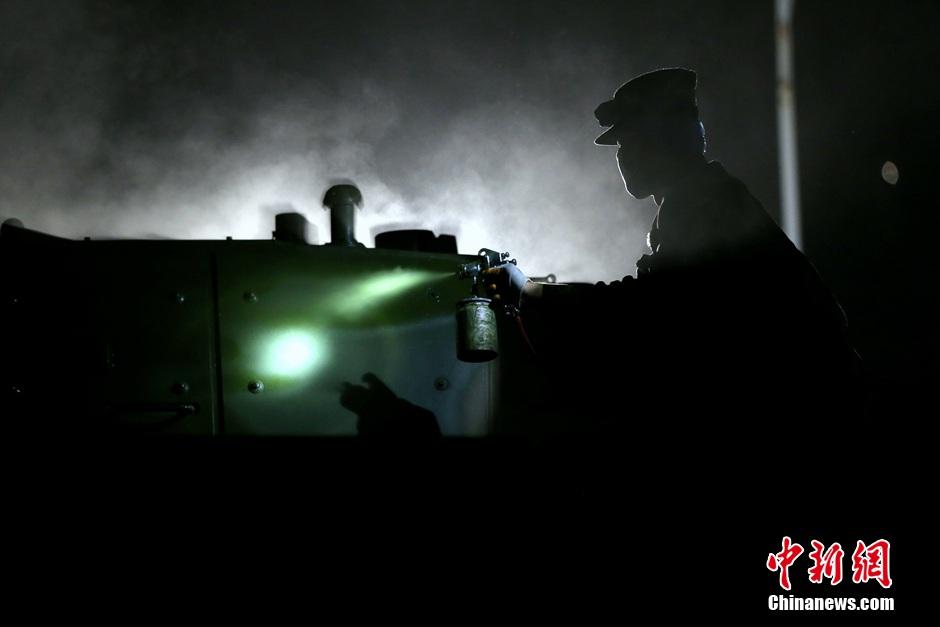 直击：阅兵训练基地的24小时