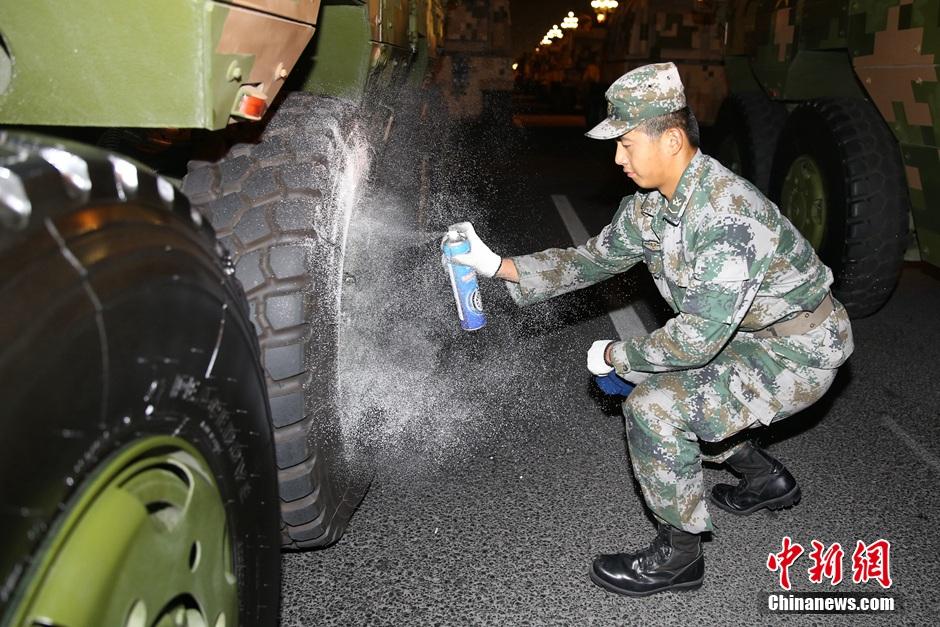 直击：阅兵训练基地的24小时