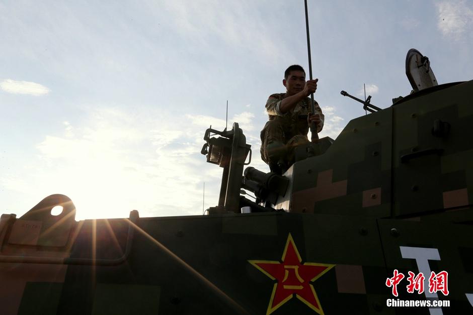 直击：阅兵训练基地的24小时