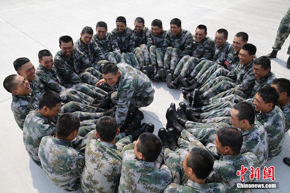 直击：阅兵训练基地的24小时