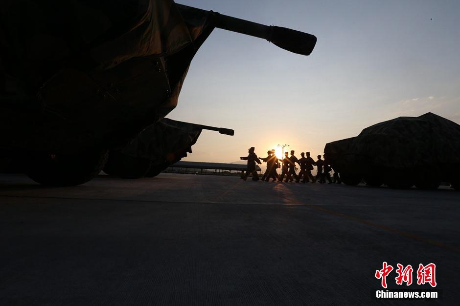 直击：阅兵训练基地的24小时