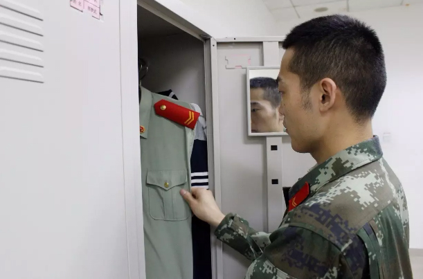 107万大学生报名参军 “兵哥哥”为啥这样眩惑东说念主？