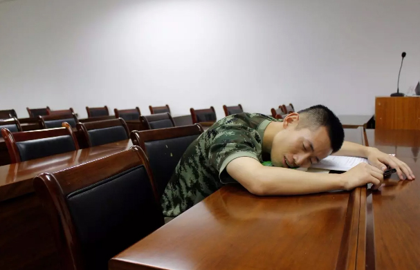 107万大学生报名参军 “兵哥哥”为啥这样眩惑东说念主？