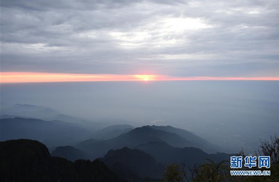 （美丽中国）（3）峨眉山景色秀美