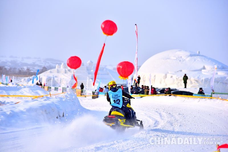 组图：雪地摩托驰骋雍乾狩猎场