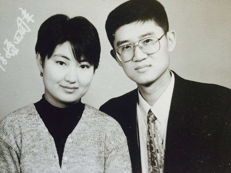 结婚22年 夫妻几乎每年都拍一张纪念照