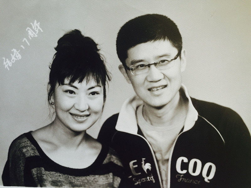 结婚22年 夫妻几乎每年都拍一张纪念照