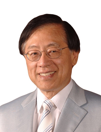杨振宁放弃外国国籍 曾获1957年诺贝尔物理学奖