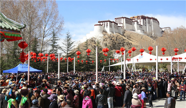 西藏各地举行丰富多彩的庆祝活动纪念西藏百万农奴解放58周年