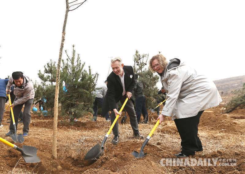 2018年“国际森林日”植树纪念活动在京举办
