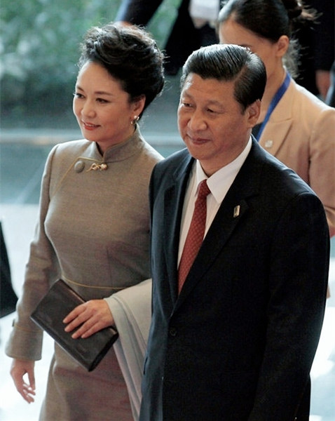 中好意思第一夫东说念主共看熊猫！当中国牡丹遭遇好意思国玫瑰